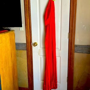 Prom dress color, orange size medium to large broken zipper, but can be fixed